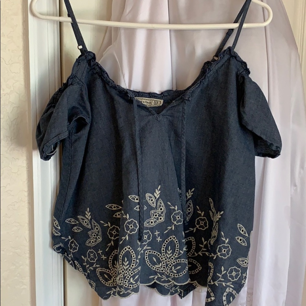 Abercrombie top